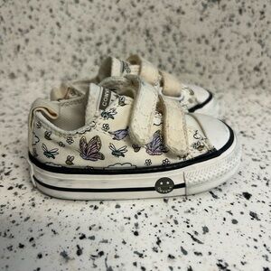 Size 3 toddler converse